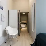 아파트 Elegant Duplex Near Greenery 부다페스트