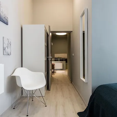 Apartment Elegant Duplex Near Greenery Budapest