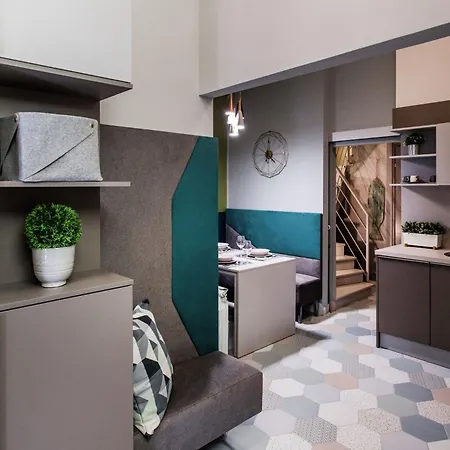 Elegant Duplex Near Greenery Apartment