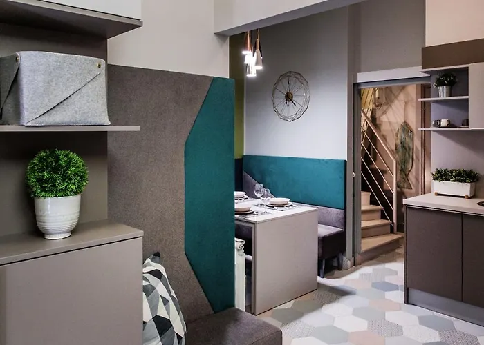 Elegant Duplex Near Greenery Апартаменты