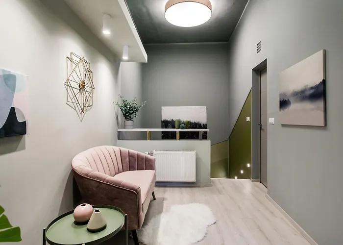 Апартаменты Elegant Duplex Near Greenery *